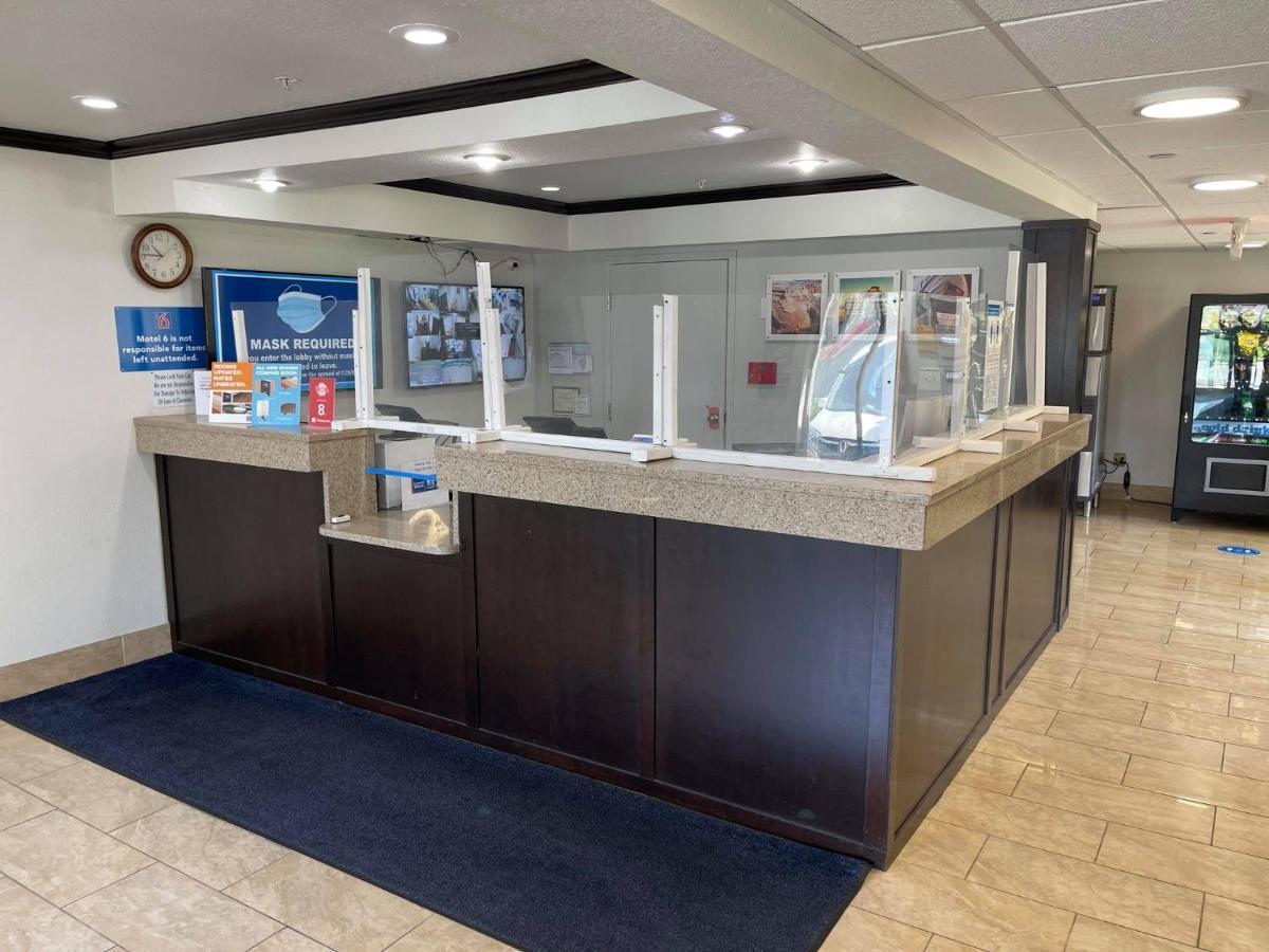Studio 6 Peoria Il Екстериор снимка